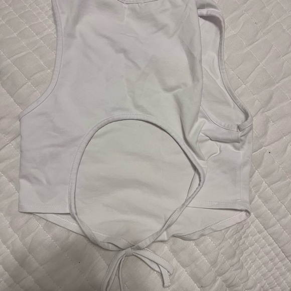 Garage Tie Back Crop top - Picture 2 of 2